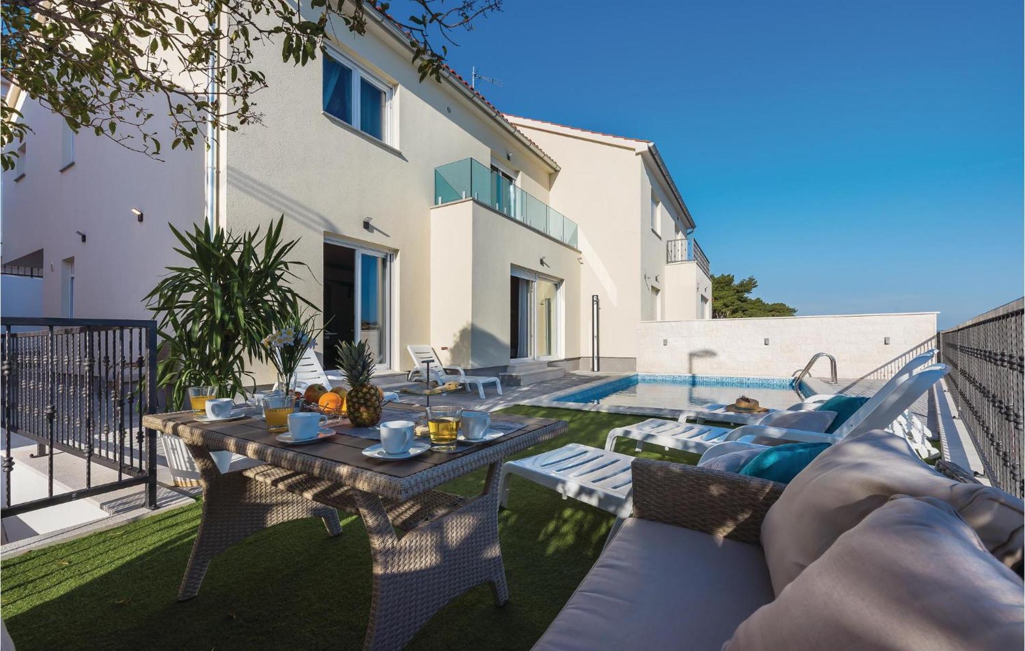 Beautiful Home In Sibenik With Kitchen Exteriör bild