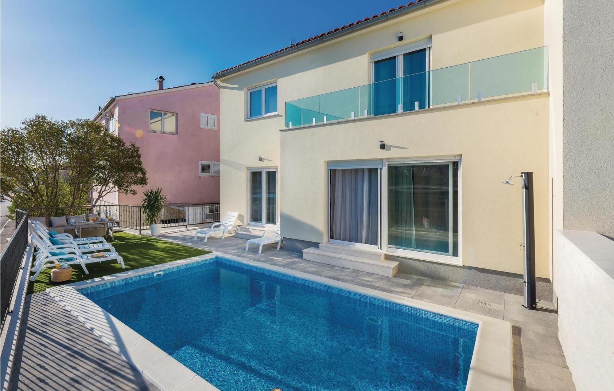 Beautiful Home In Sibenik With Kitchen Exteriör bild